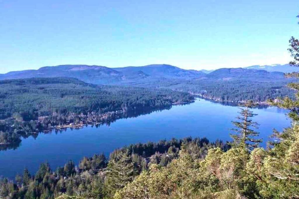 Raincoast Retreat At Shawnigan Lake! Exterior photo